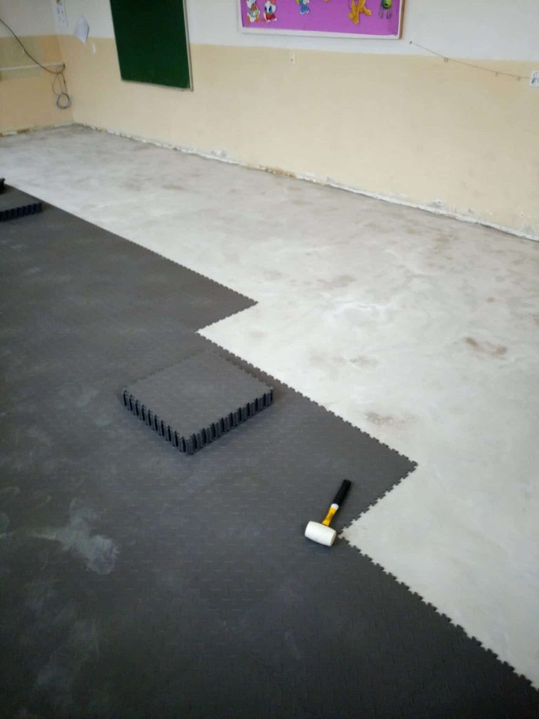 Podlaha do základnej školy, Slovensko