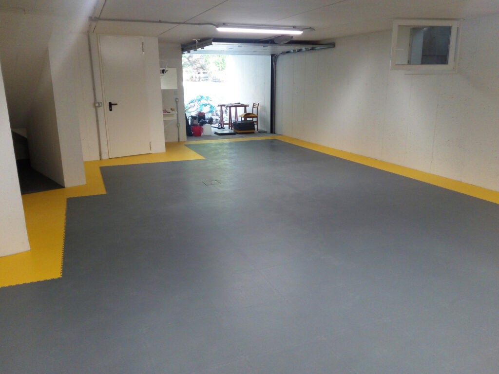 Garáž s členitým pôdorysom, Taliansko