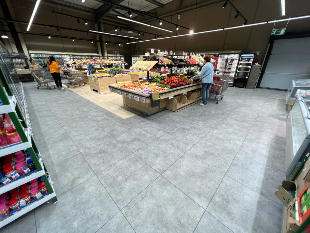 Nákupné centrum