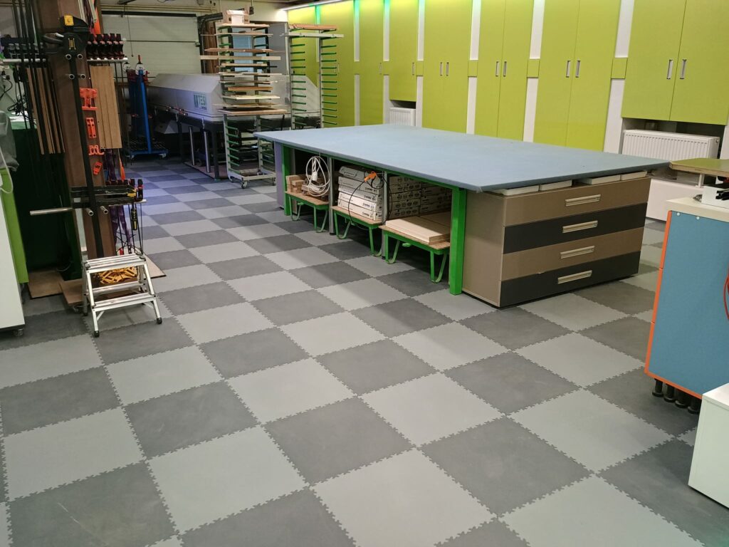 Stolárska dielňa, Česko